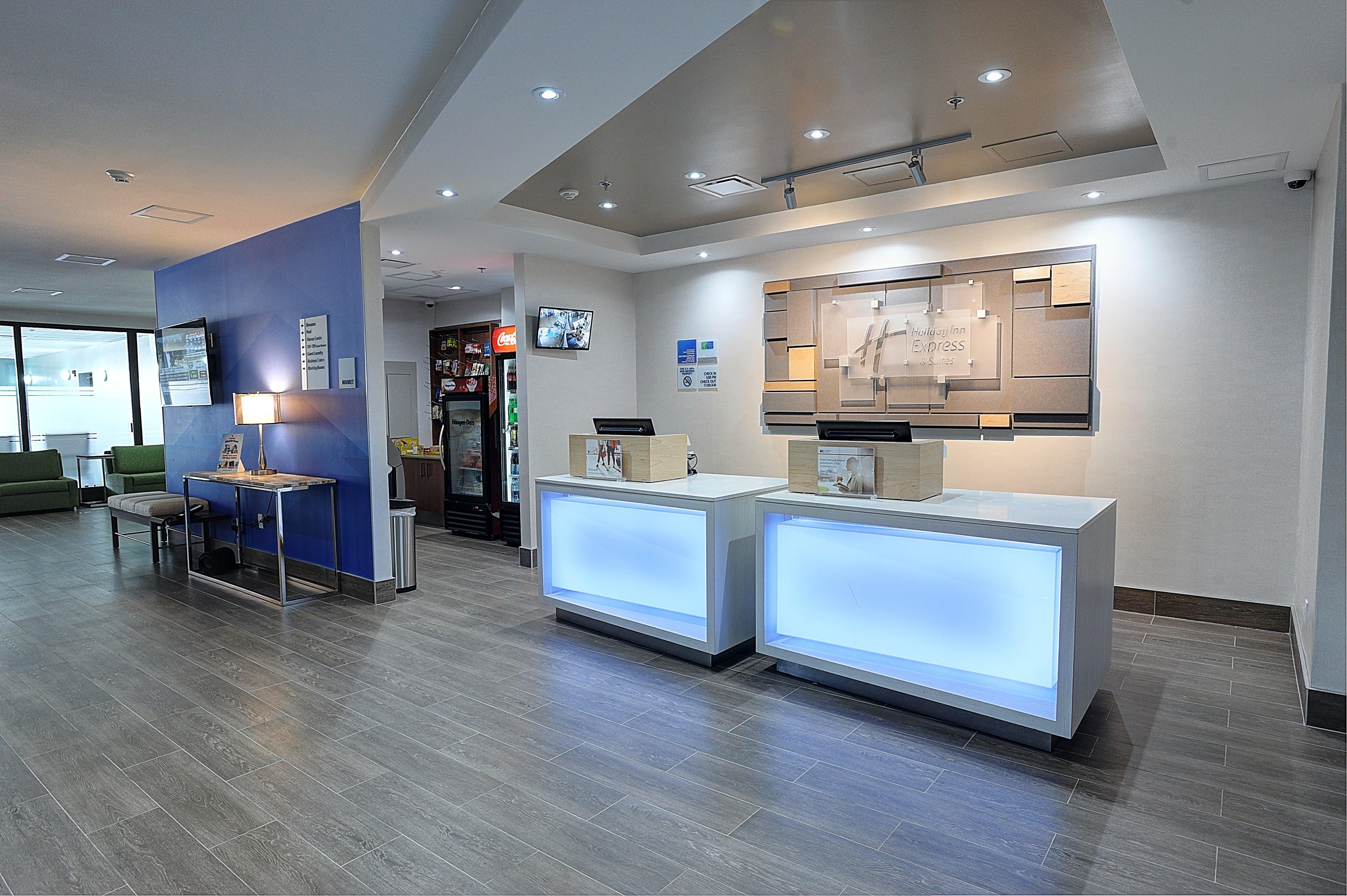 Holiday Inn Express & Suites Toronto Airport West By Ihg Mississauga Exterior foto