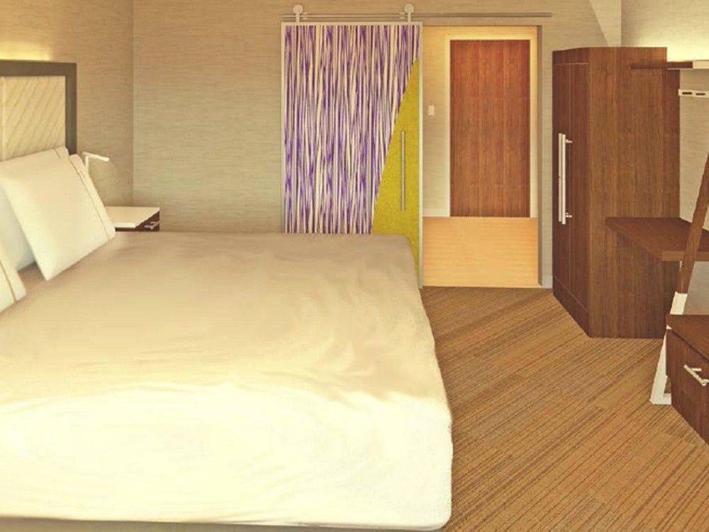 Holiday Inn Express & Suites Toronto Airport West By Ihg Mississauga Exterior foto