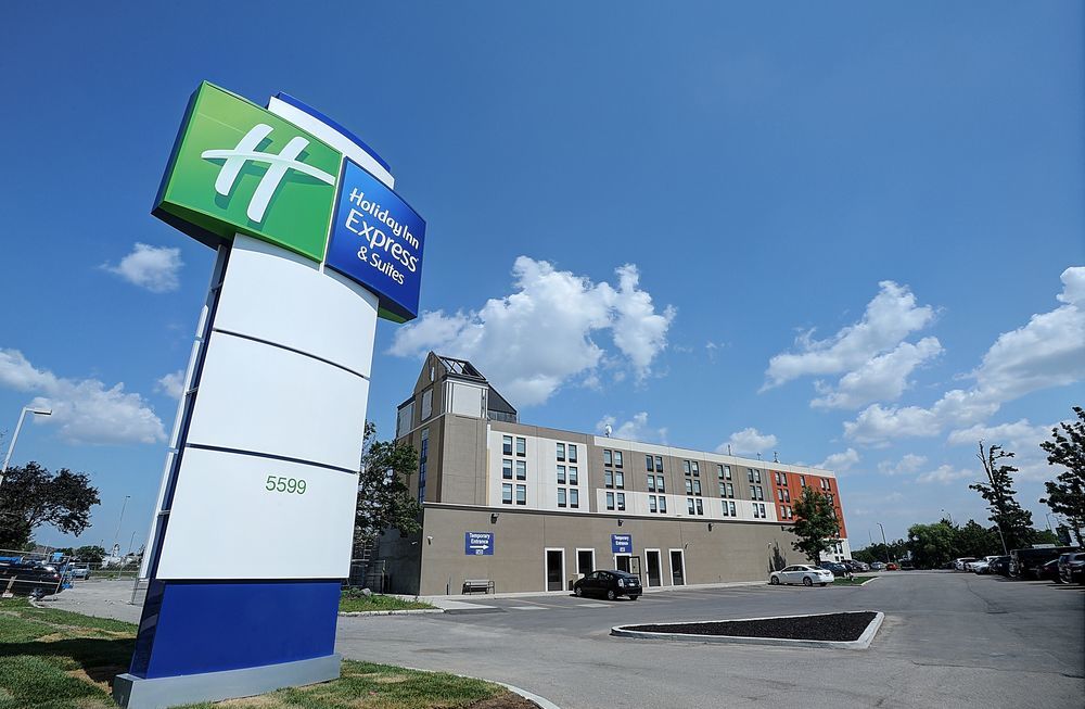 Holiday Inn Express & Suites Toronto Airport West By Ihg Mississauga Exterior foto